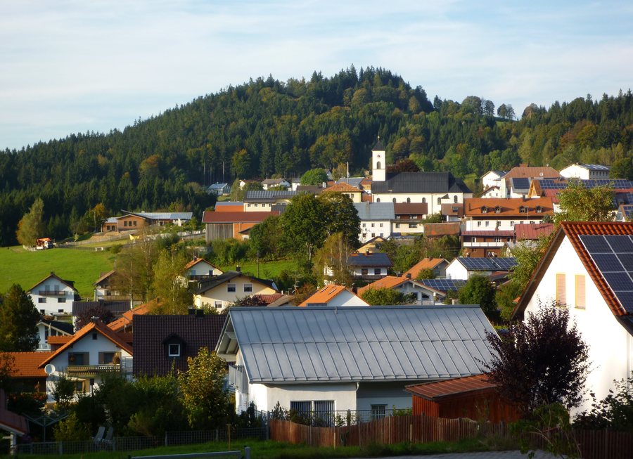 File:Mauth - Ort von Süden.jpg