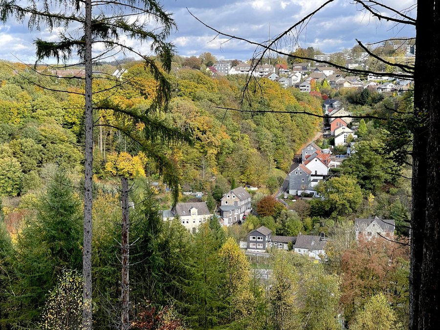 File:Blick auf Keilbeck (Radevormwald) (1).jpg