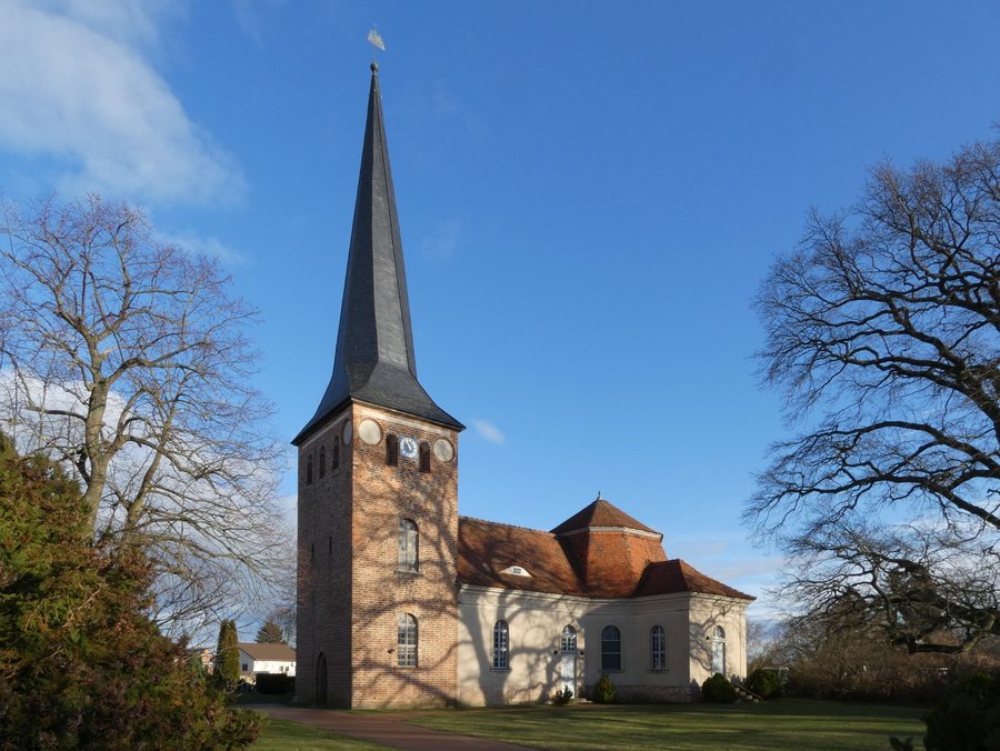File:Dorfkirche Roskow.jpg