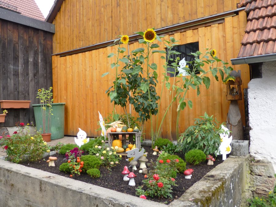 File:Neuhütten Lenne garden 403.jpg