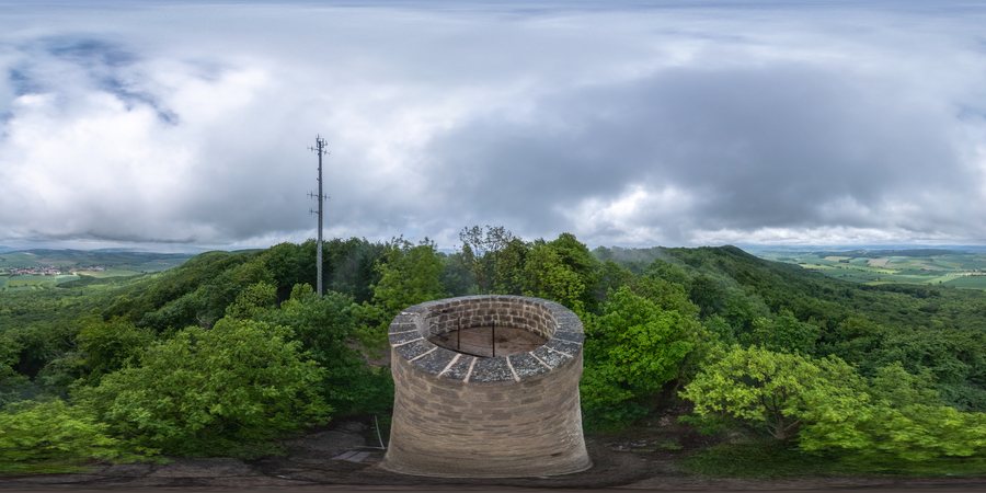 File:2022-05-29 114754 Salzhemmendorf Ithturm.jpg
