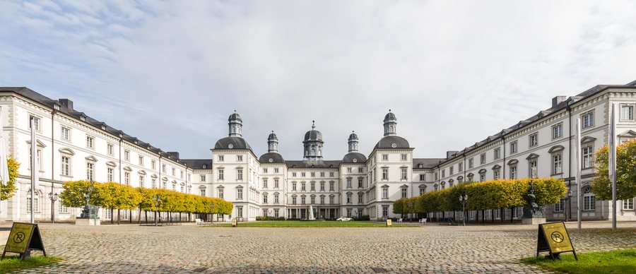File:Schloss Bensberg, Bergisch Gladbach-40086.jpg
