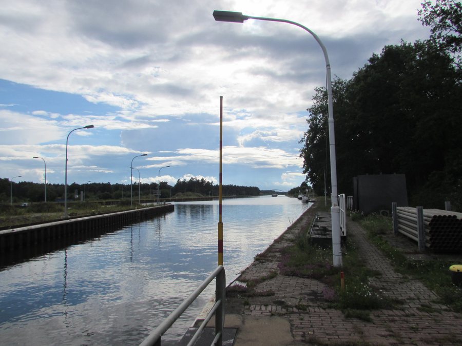 File:Elbe-havel-kanal bensdorf.JPG