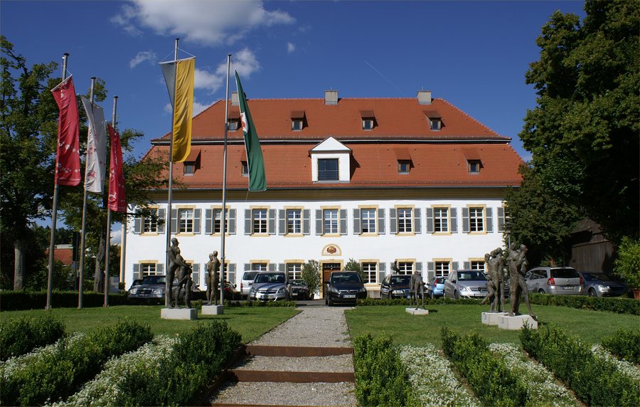 File:Rechberghausen Neues Schloss.jpg