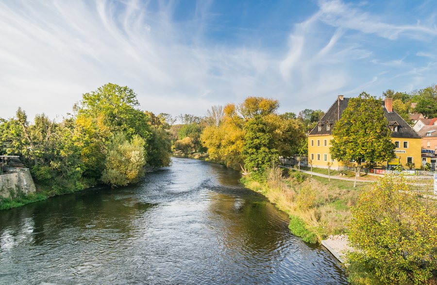 File:Saale in Dornburg-Camburg 01.jpg