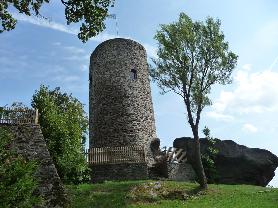 File:Drachenturm.JPG