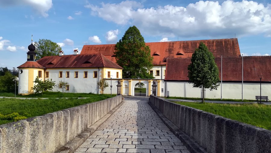 Fischhof Tirschenreuth 01