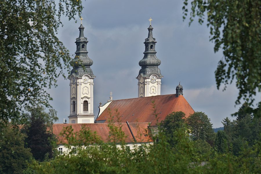 File:Mariä Himmelfahrt (Fürstenzell).jpg