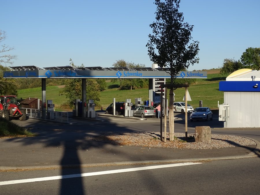 File:Häuser und Straßenansichten Neubulach 102.jpg