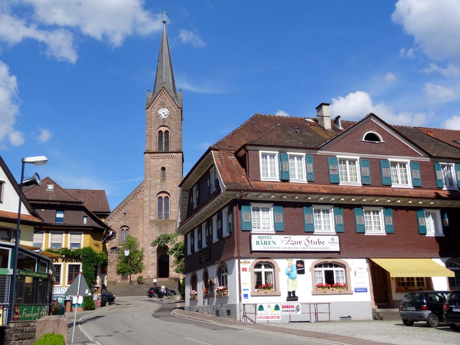 Oberharmersbach, Pfarrkirche St. Gallus und Stube