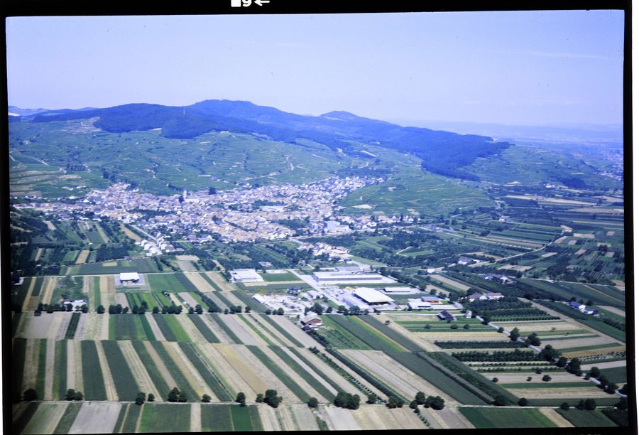 File:Ihringen- Ihringen Gesamtbild von Süden - LABW - Staatsarchiv Freiburg W 134 Nr. 110678c.jpg