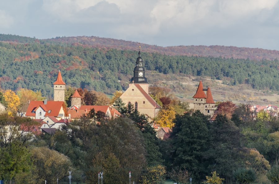 File:Ostheim v.d. Rhön, Kirchenburg von Westen-001.jpg