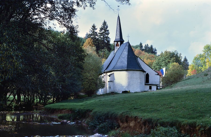 File:St. Jost bei Langenfeld - Kapelle (Foto Sp 1980).jpg