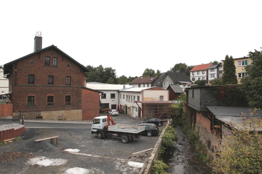 File:Mengersgereuth-Hämmern.jpg