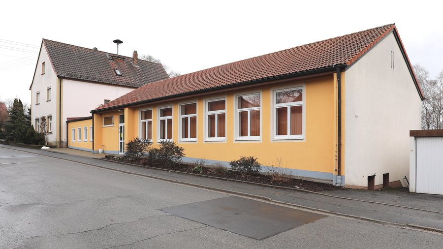 File:Hain-Alte-Schule.jpg