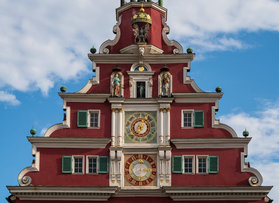 File:Esslingen a.N. - Altstadt - Altes Rathaus - nördlicher Giebel mit Abendsonne.jpg