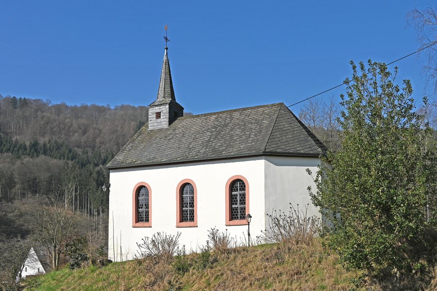File:St. Maria (Zendscheid) 02.jpg
