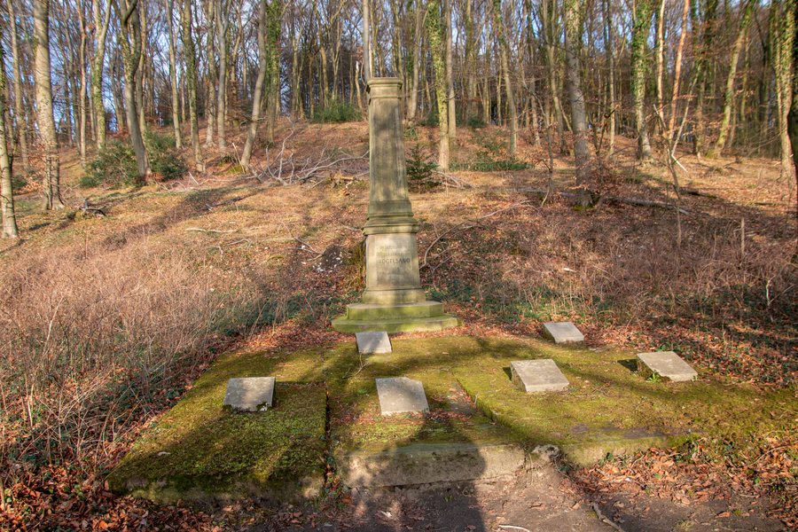 Grabmal der Waldbegräbnisse Halle (Westf.)