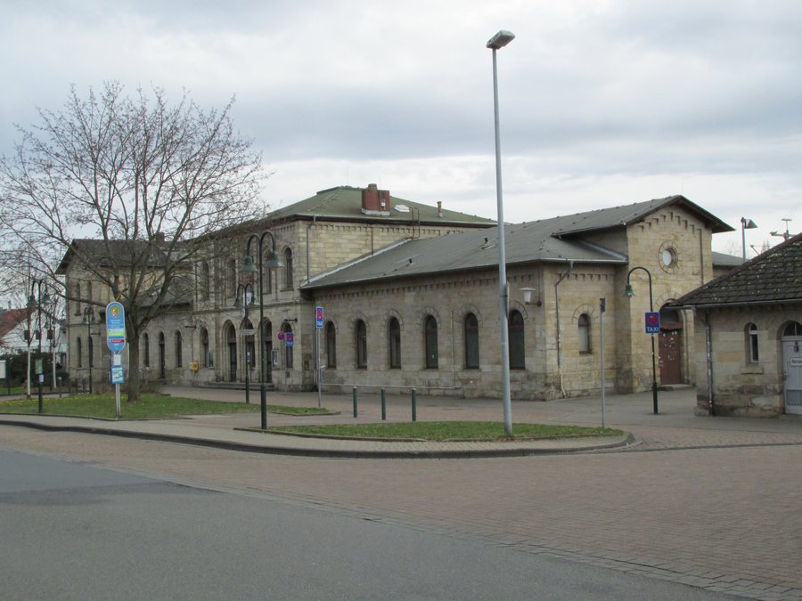 File:Bahnhof, 3, Helmstedt, Landkreis Helmstedt.jpg