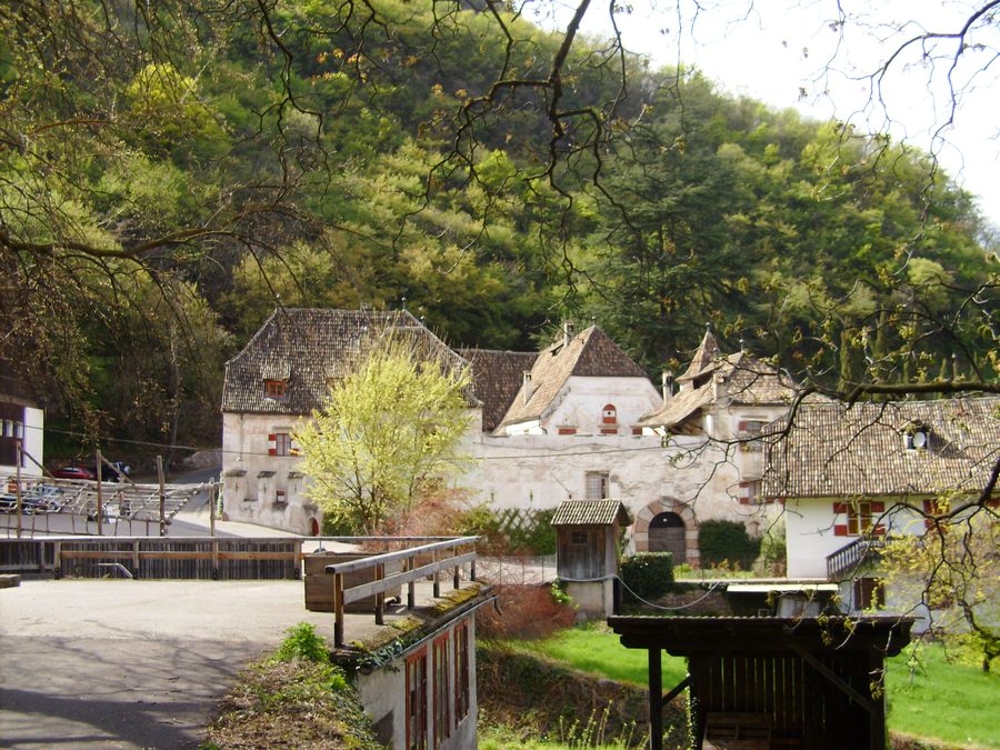 Schwanburg in Nals in Südtirol