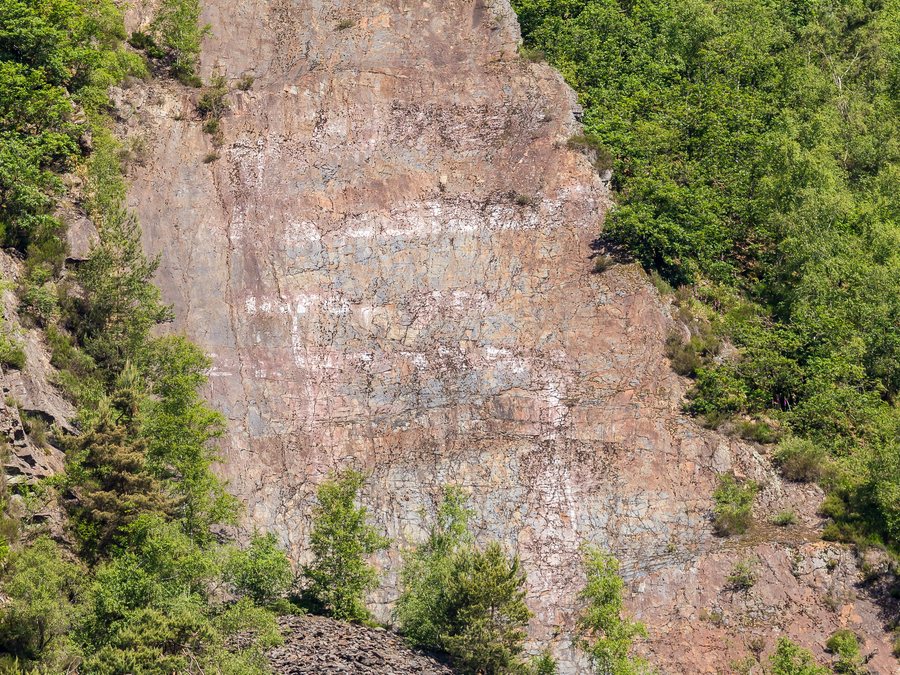 File:Rock formation near Monthermé, Ardennes, France-9687.jpg