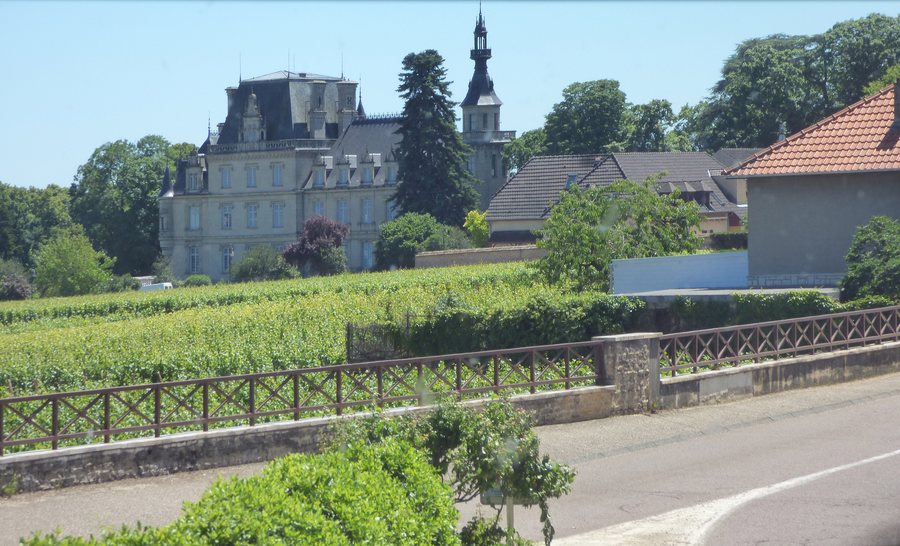 File:Route des Grands Crus - Brochon - Château de Brochon (35803298275).jpg