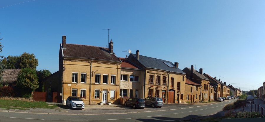 File:Étrépigny-FR-08-rue vers Flize-01.jpg