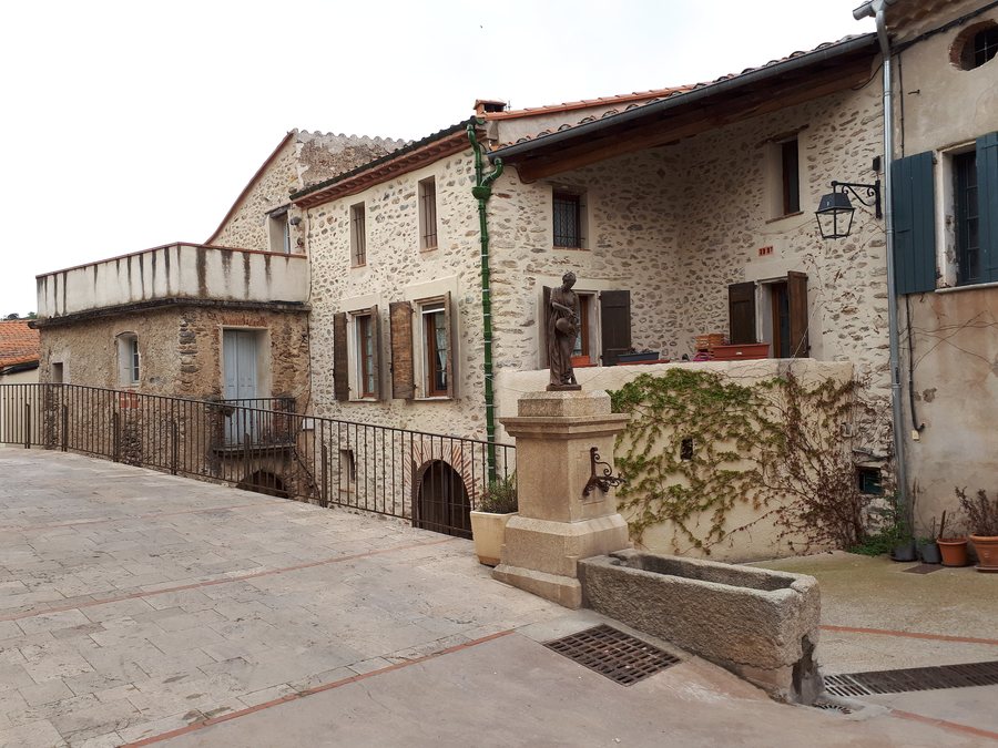 File:Espira-de-Conflent vieux-village-1.jpg