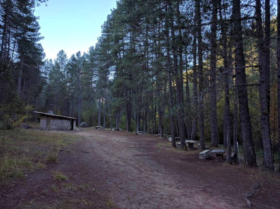 File:Sendero botanico Hoz de Beteta 01.jpg