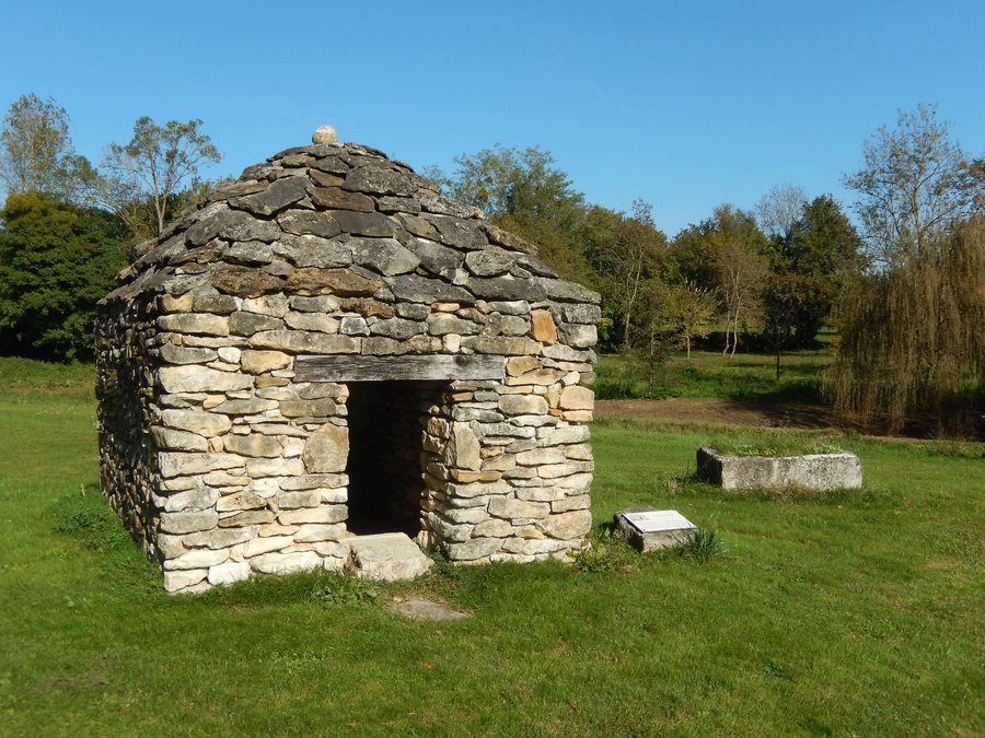 File:France - 17 - La Clisse - Gabirotte reconstruite en 2006.JPG