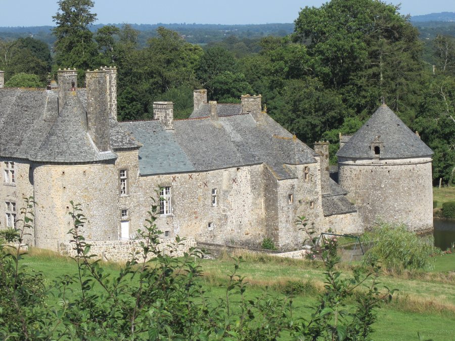 File:Manoir de la Cour de Saint-Martin-le-Hébert (2).JPG