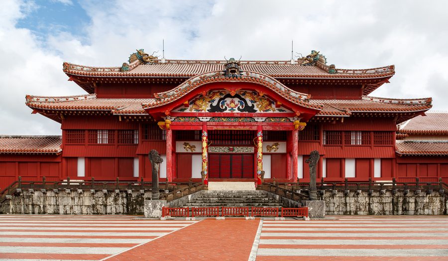 Palastgebäude des Shuri Castle in Naha auf Okinawa