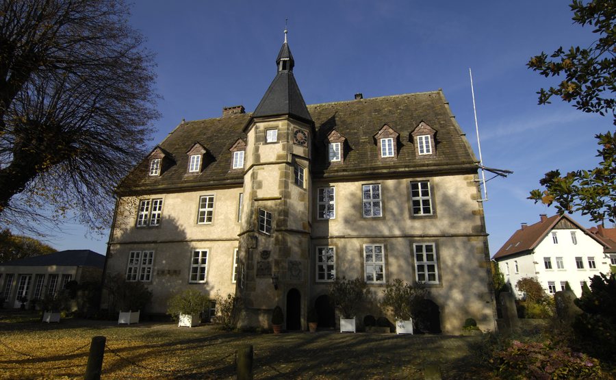 File:Schloss Hammerstein in Apelern.jpg