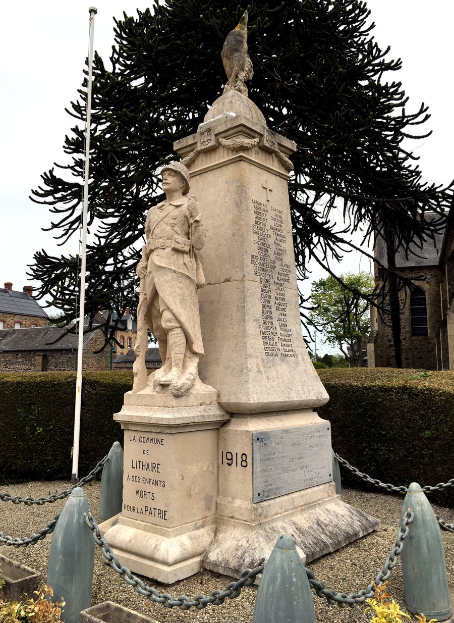 File:MonumentAuxMorts-2-Lithaire.jpg