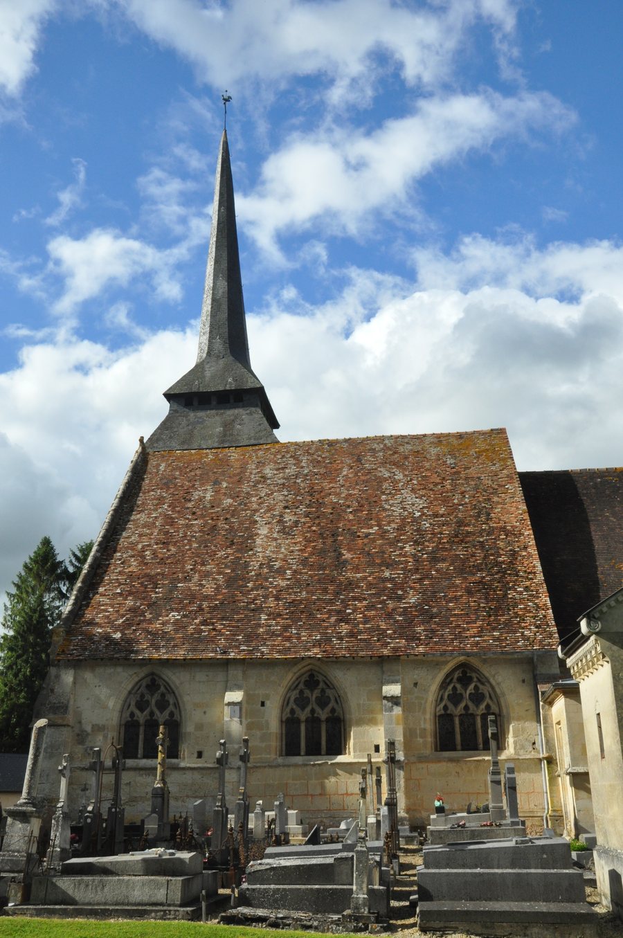 File:Church of Manerbe.JPG