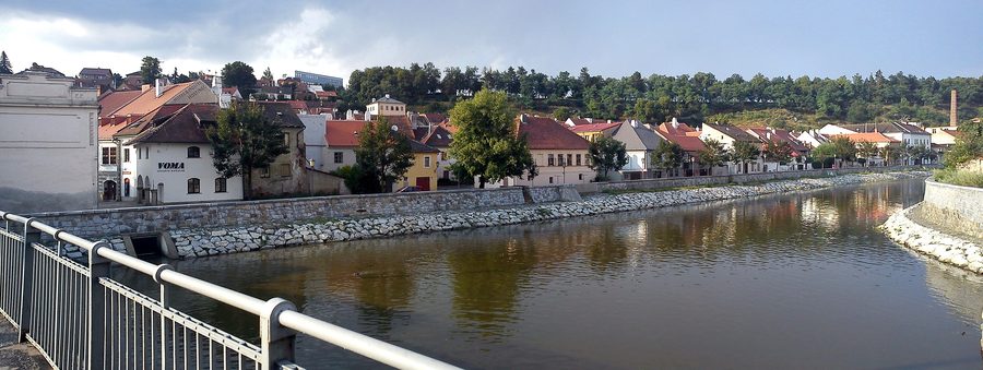 Quartiere ebraico di Třebíč visto oltre il fiume Jihlava