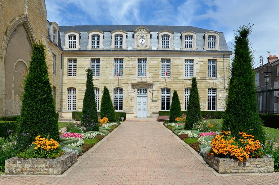 File:Thouars - Hotel de Ville 02.jpg
