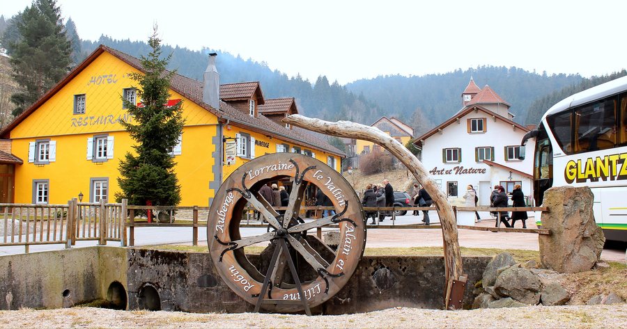 File:Auberge Lorraine 26, le Village -88230 Le Valtin - panoramio.jpg