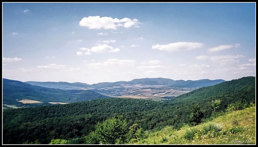 File:Vágáshuta, 3992 Hungary - panoramio (1).jpg