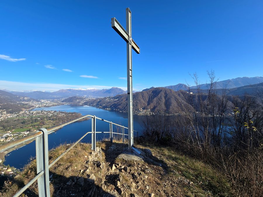 Blick vom Monte Caslano über den Luganersee