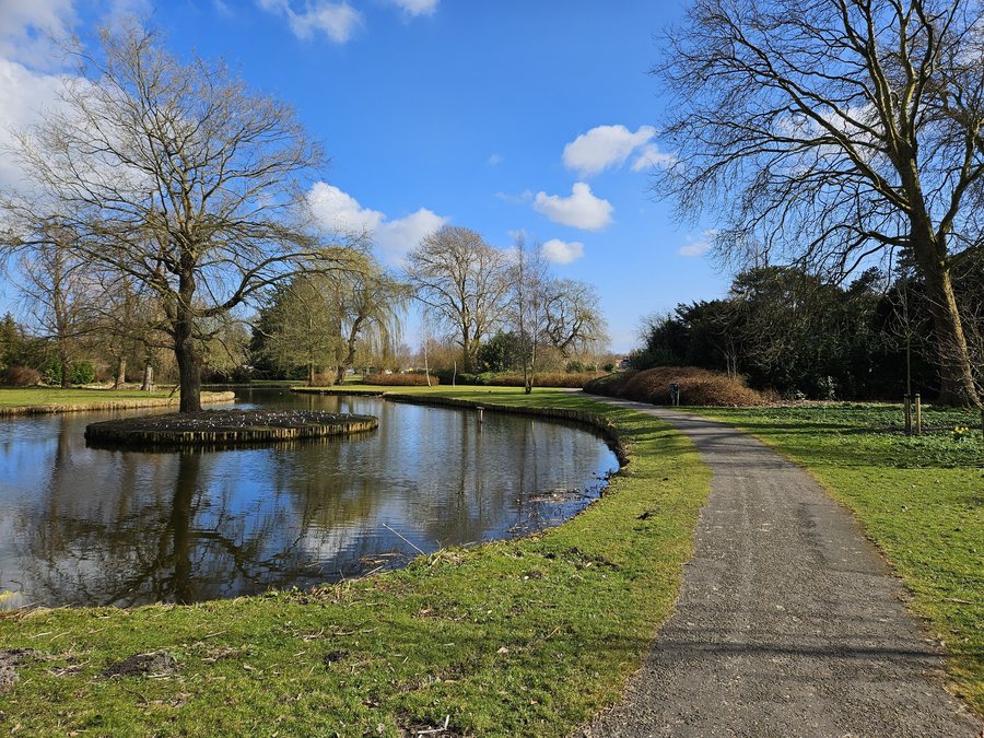 File:Wilhelminapark (park in Hoorn Provincie Noord-Holland).jpg