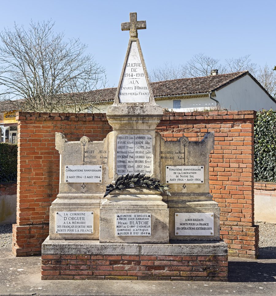 File:(Orgueil) - Le Monument aux morts.jpg