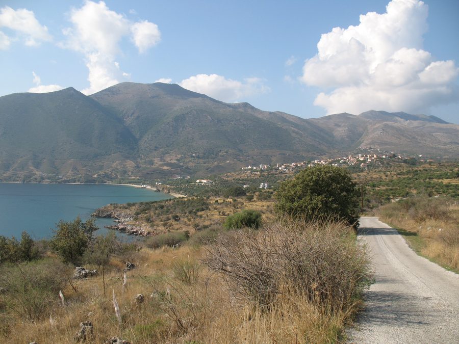 Vista sulla baia di Skoutari nella Mani orientale