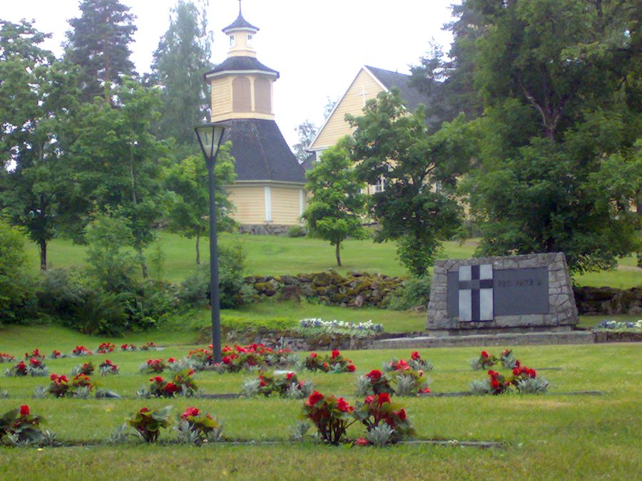 Cimitero militare presso la chiesa di Nastola, Finlandia