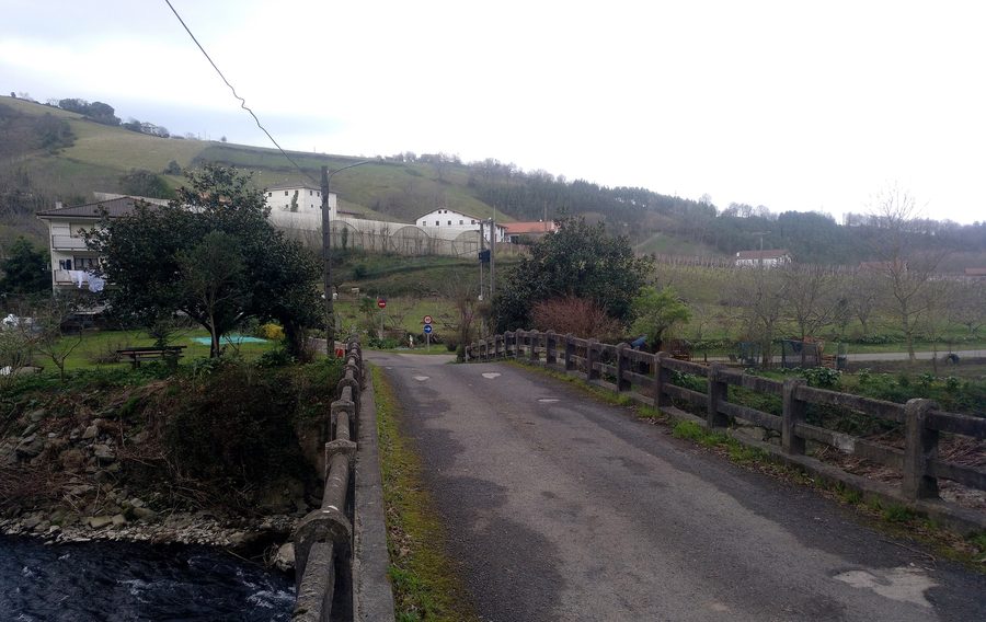 Il quartiere Etxabe ad Aizarnazabal