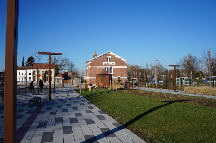 File:Templeuve-en-Pevele.- la gare (1).JPG