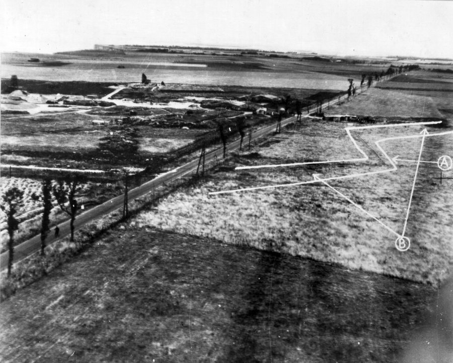 File:German radar station Fliege, Manneville-ès-Plains, France, circa in 1943-1944 (342-FH-3A16020-51474AC).jpg