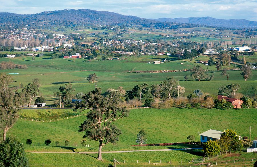 Ländliche Stadt Bega in einem Tal im Südosten von New South Wales