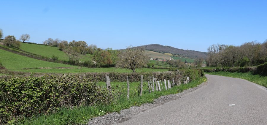 File:Chamilly (71) La campagne.jpg
