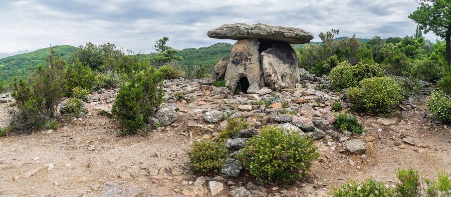 Il Dolmen de Coste-Rouge nel comune di Soumont nell’Hérault